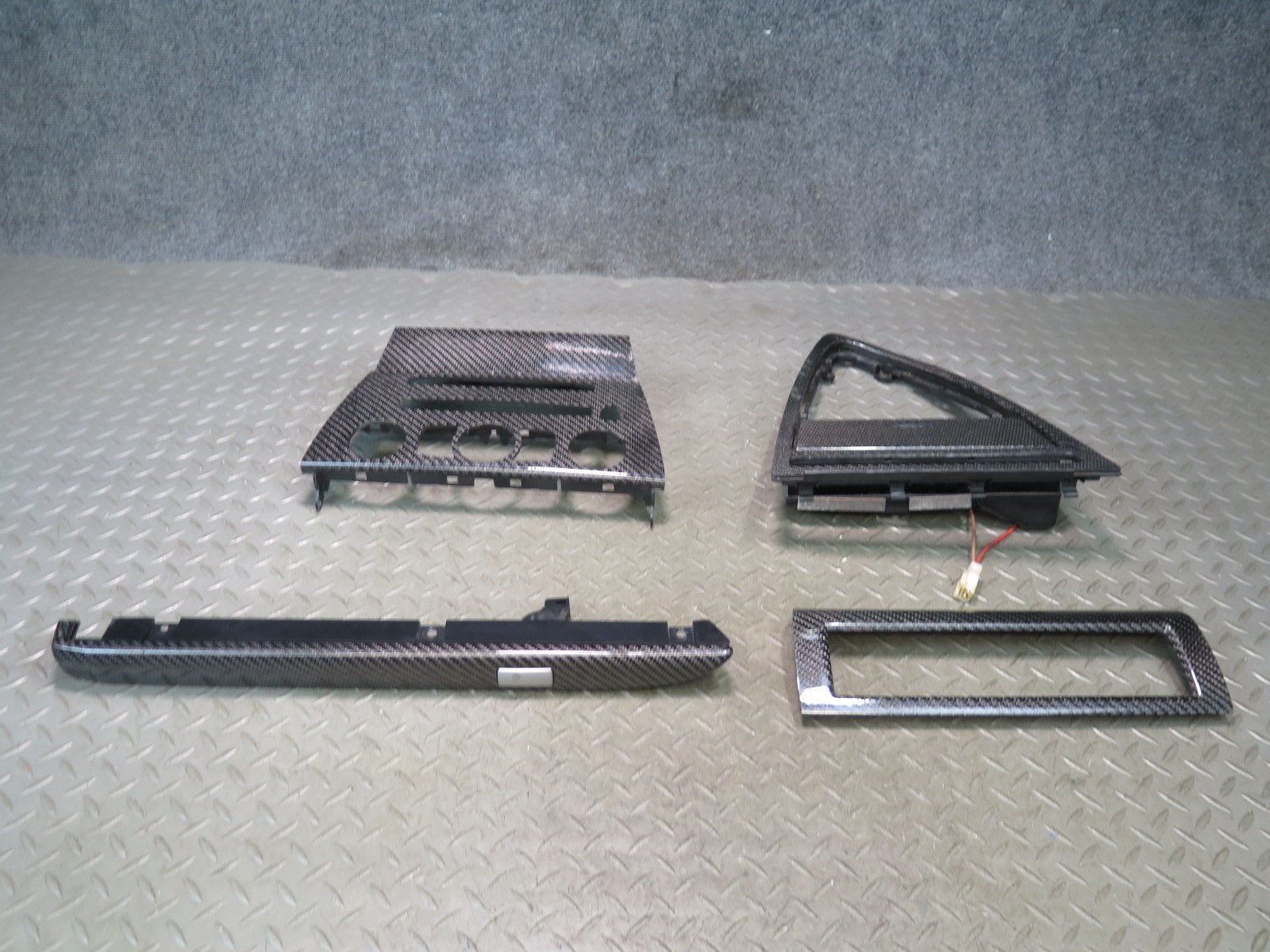 06-08 BMW E63 E64 M6 DASH CONSOLE INTERIOR CARBON FIBER TRIM BEZEL PANEL SET