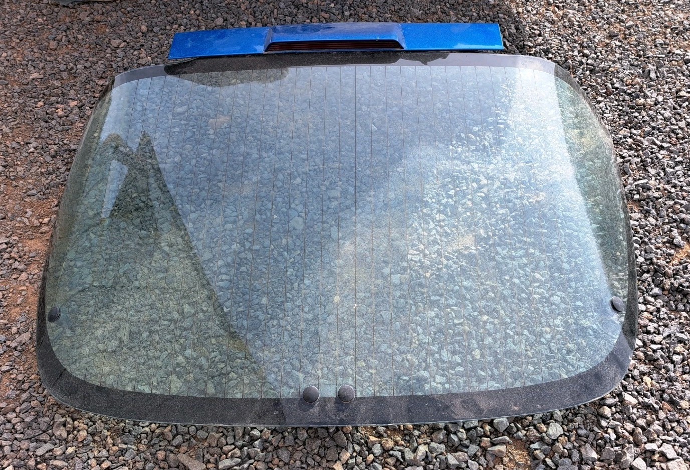 Vintage 1988 Chevrolet Corvette Rear Windshield/Window W/Accessory See Photos Vintage 1988 Chevrolet Corvette Rear Windshield/Window W/Accessory See Photos