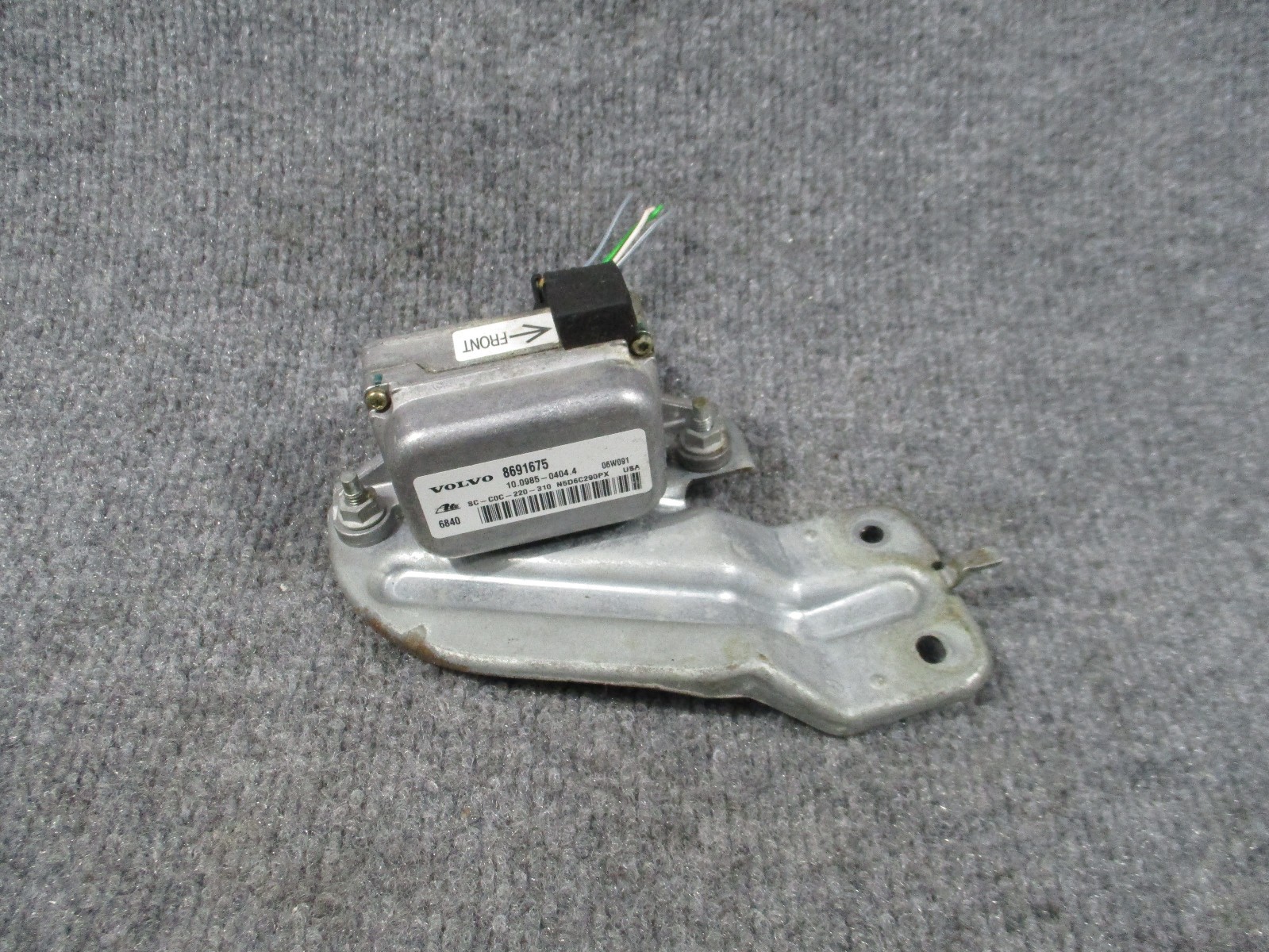2003-2006 VOLVO XC90 YAW RATE SENSOR ANTI SKID 31110063 8691675 OEM 2003-2006 VOLVO XC90 YAW RATE SENSOR ANTI SKID 31110063 8691675 OEM