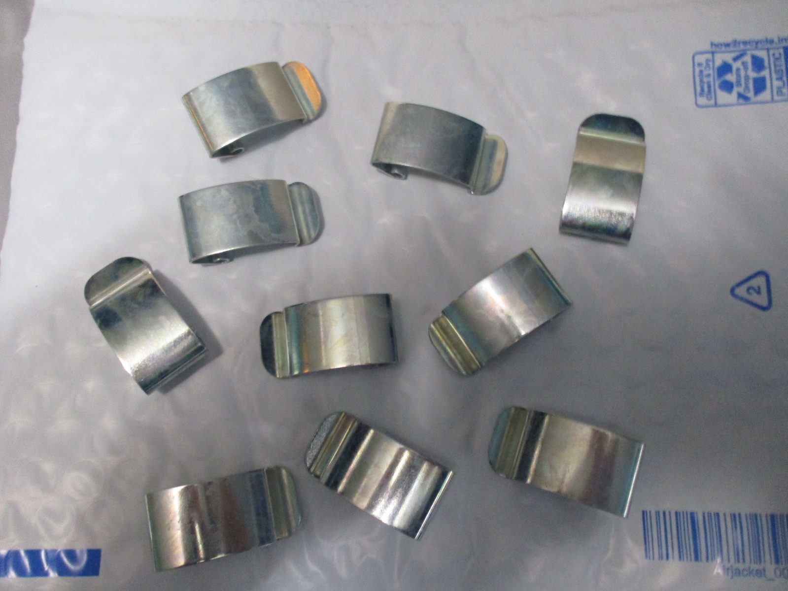 Lot of 10 Harley-Davidson Genuine OEM Air Cleaner V-Rod Retaining Clips 29519-01 Lot of 10 Harley-Davidson Genuine OEM Air Cleaner V-Rod Retaining Clips 29519-01