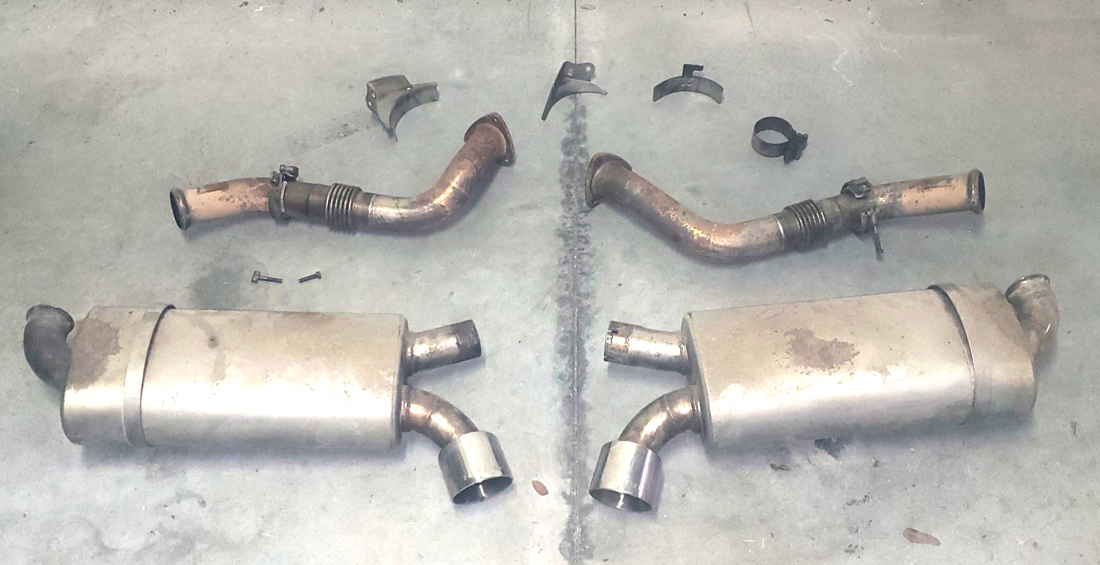2007 PORSCHE CAYMAN S 987 3.4L FABSPEED EXHAUST MUFFLERS 2007 PORSCHE CAYMAN S 987 3.4L FABSPEED EXHAUST MUFFLERS