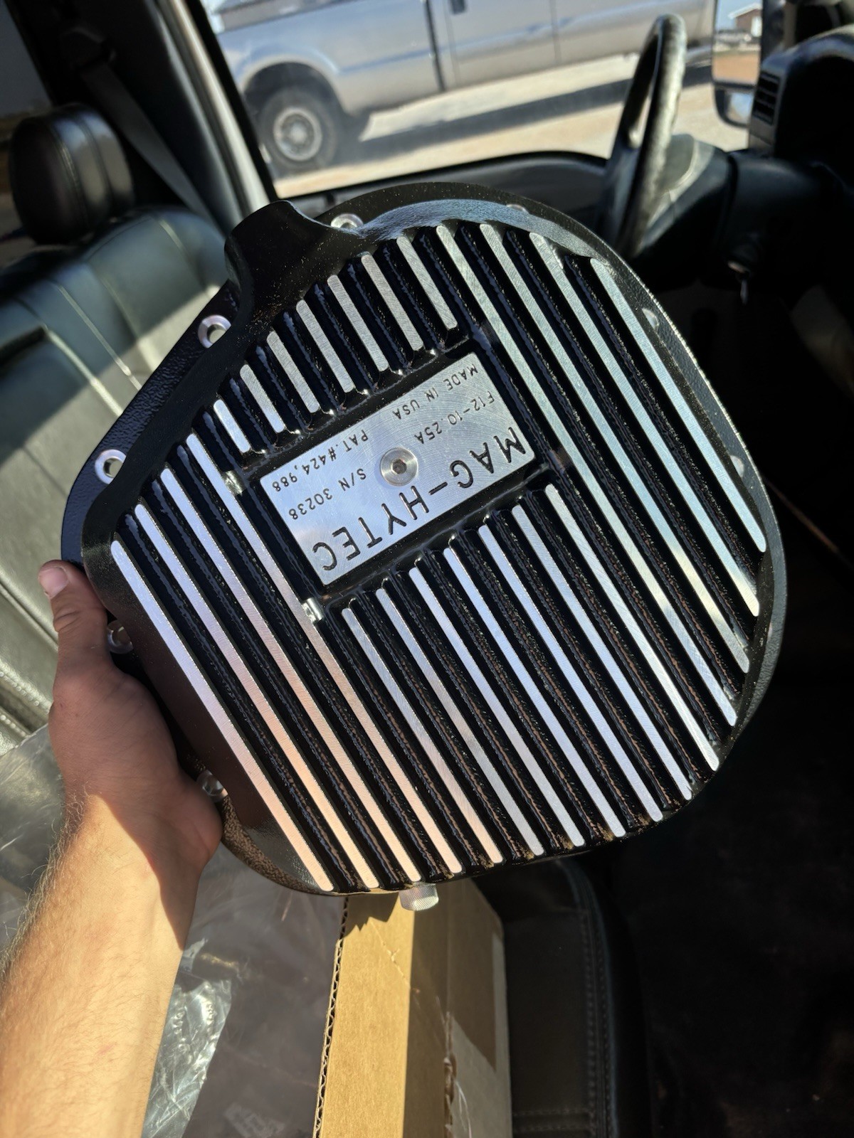 MAG HYTEC Differential Cover (6 Quarts) MAG HYTEC Differential Cover (6 Quarts)