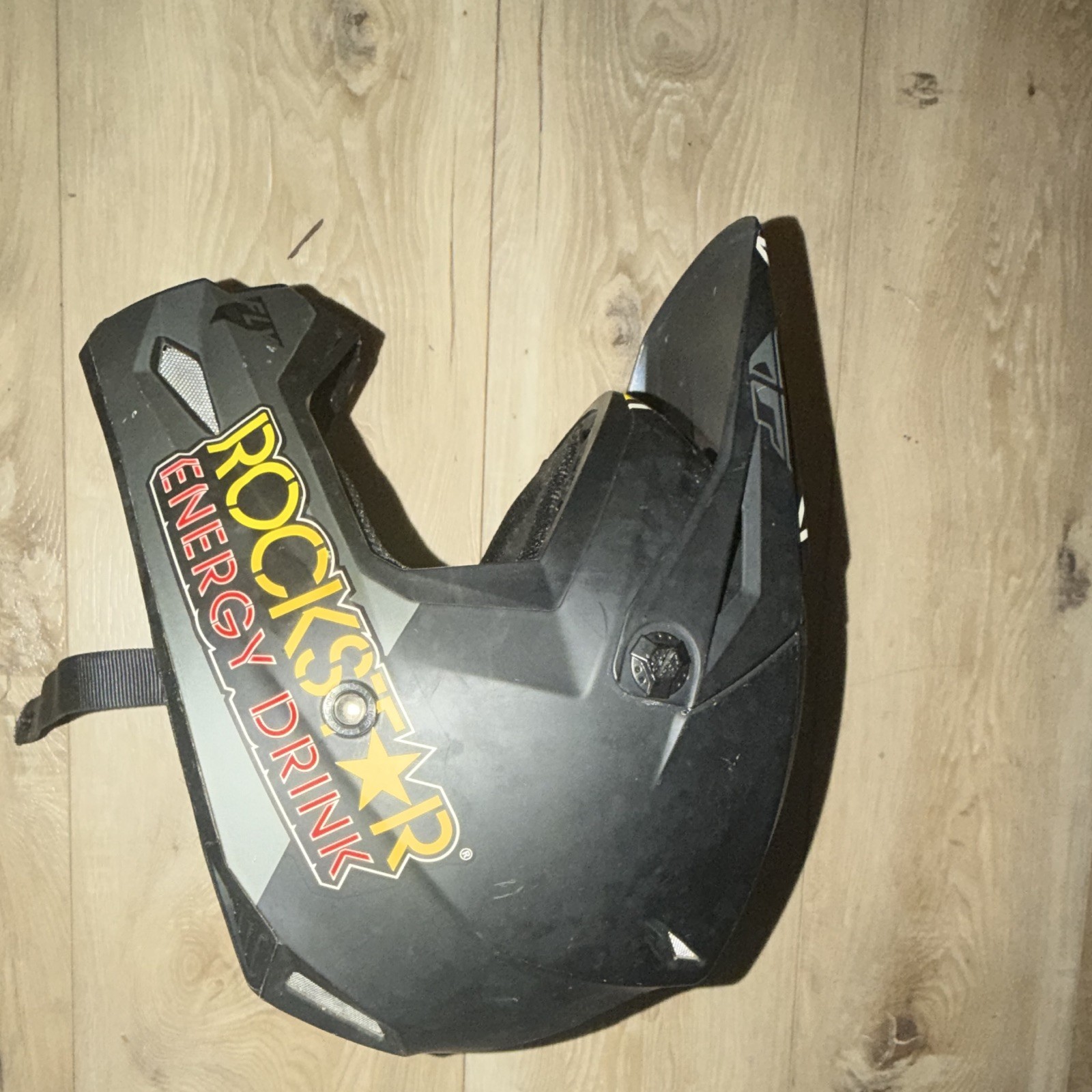 Fly Racing Kinetic Rockstar Energy Drink Dirtbike Helmet Size S (55-56cm) Fly Racing Kinetic Rockstar Energy Drink Dirtbike Helmet Size S (55-56cm)
