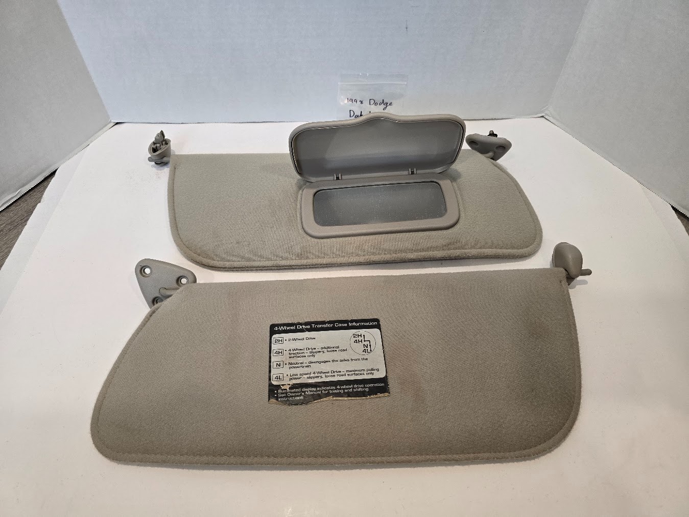 1997 - 1998 Dodge Dakota Gray Sun Visor Pair Driver Passenger OEM A058