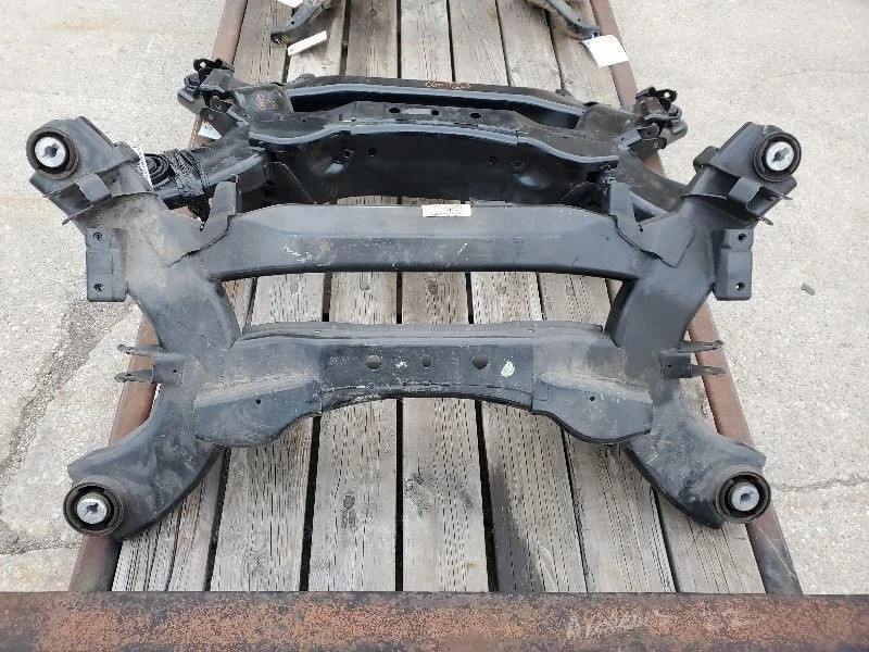 2004-2008 Chrysler Pacifica Rear Subframe Crossmember Engine Cradle OEM 04-08