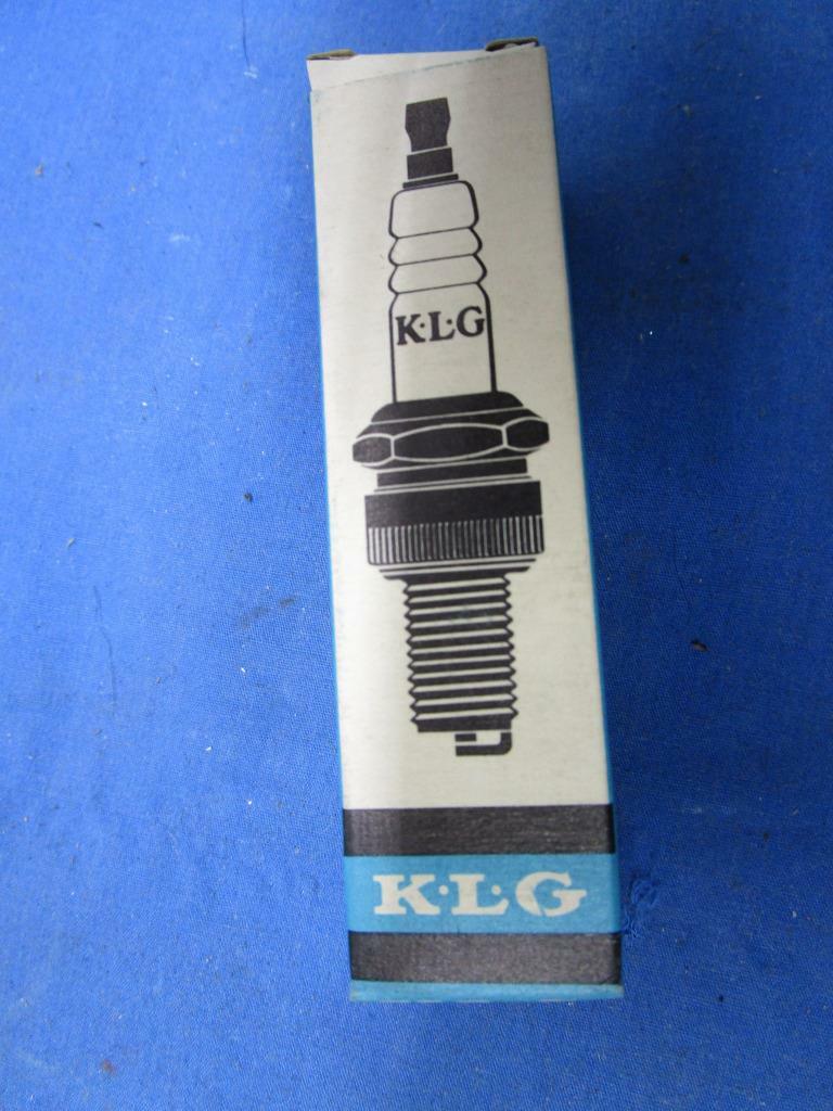 NOS KLG FE220 Spark Plug, AHRMA. Racing, Triumph BSA  SP21