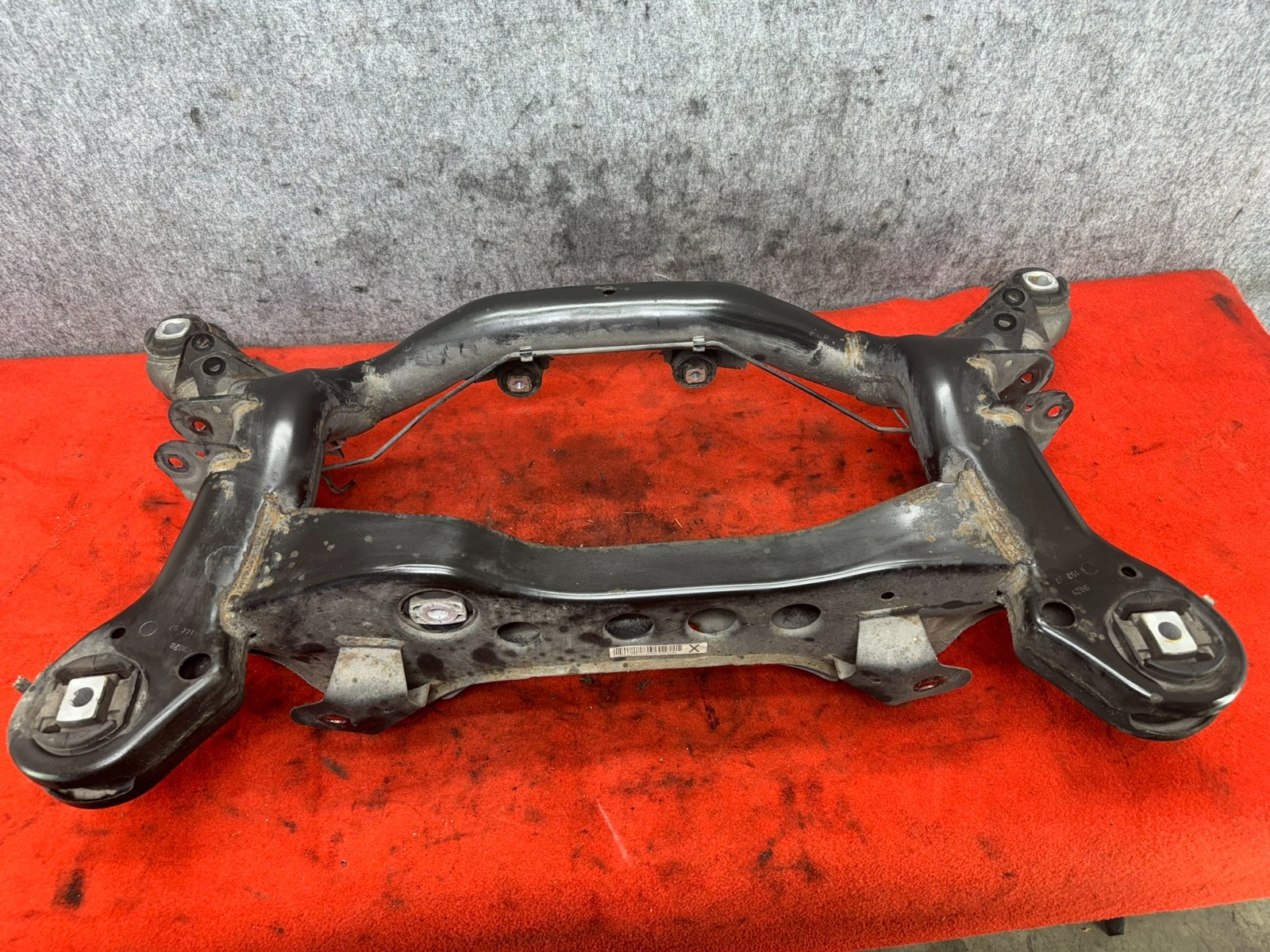 2006-2013 BMW E82 E90 E92 Rear Subframe Crossmember Suspension Carrier OEM 83K