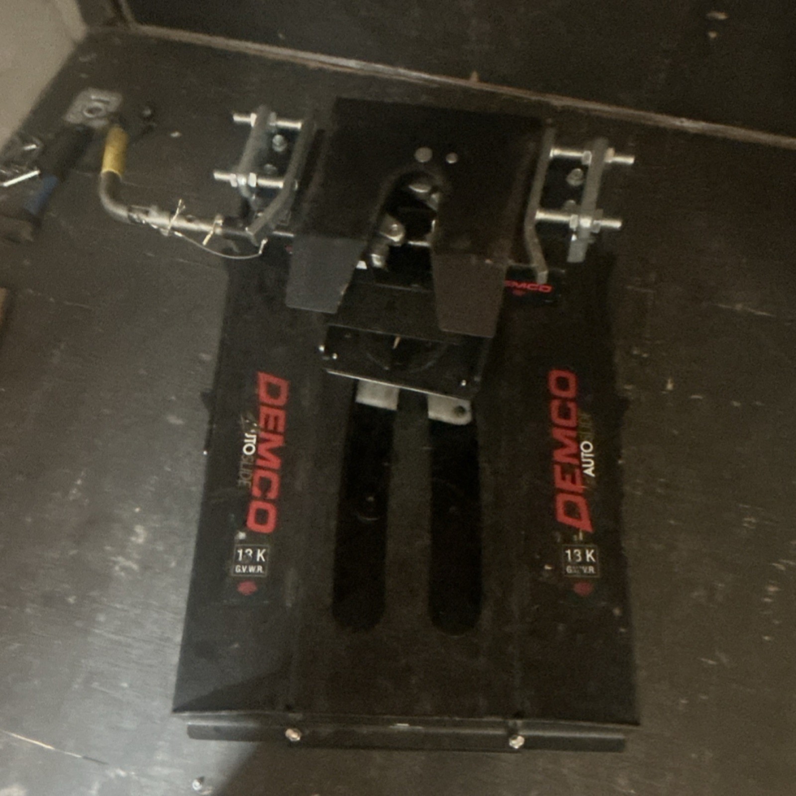 Demco Sliding 5th Wheel Hitch- Premier Series 13k