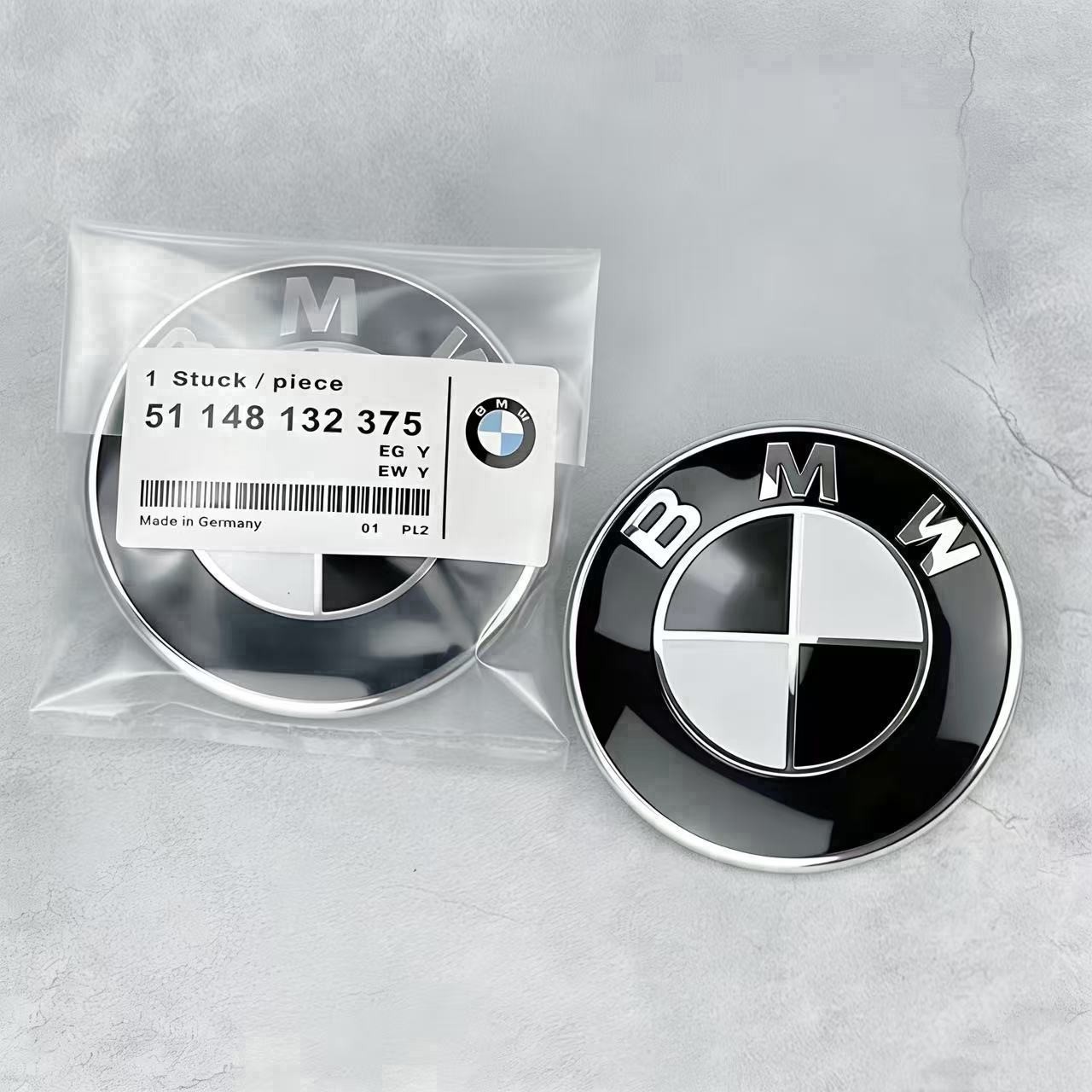 2PCS Hood (82mm)+Rear (74mm) Trunk  Badge Emblem USA White Black for bmw⭐