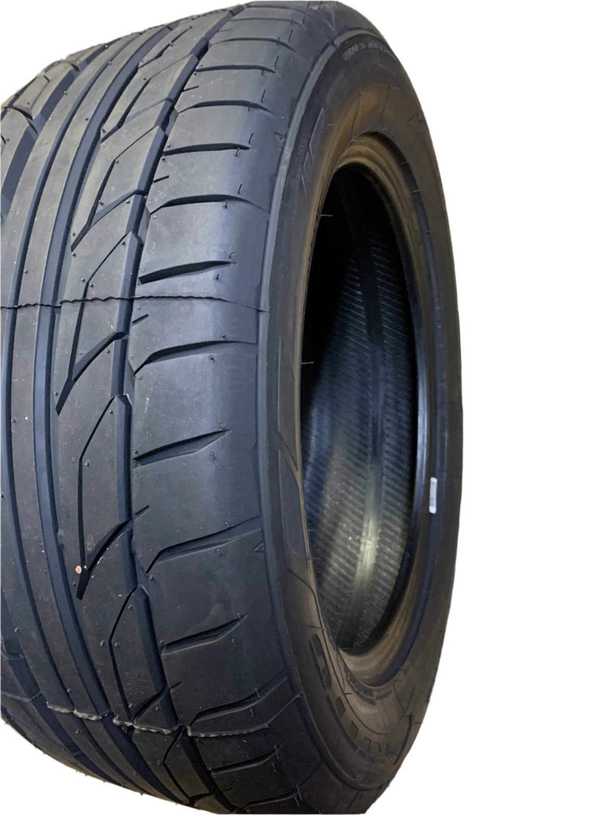 NITTO NT555 G2 BSW P 255 50 17 101W UHP TIRE 211230