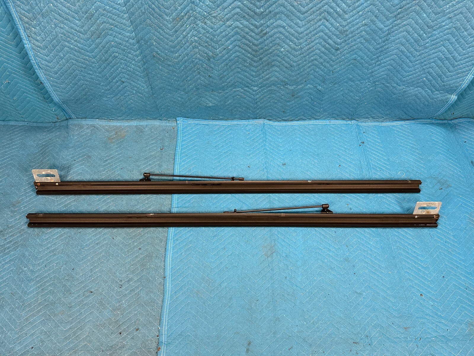 RAM 1500 RealTruck BAK Rail Replacement Assembly RH & LH Pair 2019 OEM