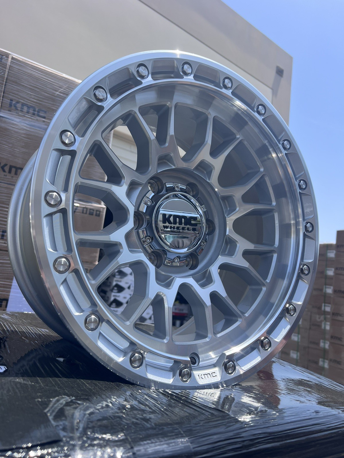 (4) 17X8.5 KMC 558 IMPERIAL SILVER MACHINED (6X139.7 +25MM) TACOMA TUNDRA TRD (4) 17X8.5 KMC 558 IMPERIAL SILVER MACHINED (6X139.7 +25MM) TACOMA TUNDRA TRD