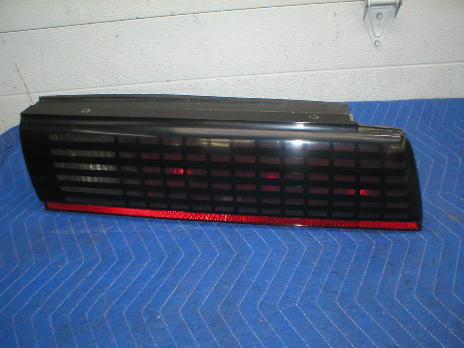 1982-92 FIREBIRD FORMULA GTA TRANS AM GM TAIL LIGHT PASSENGER (GRID STYLE) RH 1982-92 FIREBIRD FORMULA GTA TRANS AM GM TAIL LIGHT PASSENGER (GRID STYLE) RH