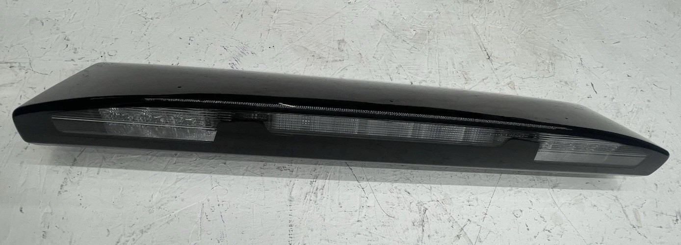 2017-2024 NISSAN TITAN XD High Mount 3rd Brake Avoidance Light 26590-EZ00C OEM 2017-2024 NISSAN TITAN XD High Mount 3rd Brake Avoidance Light 26590-EZ00C OEM