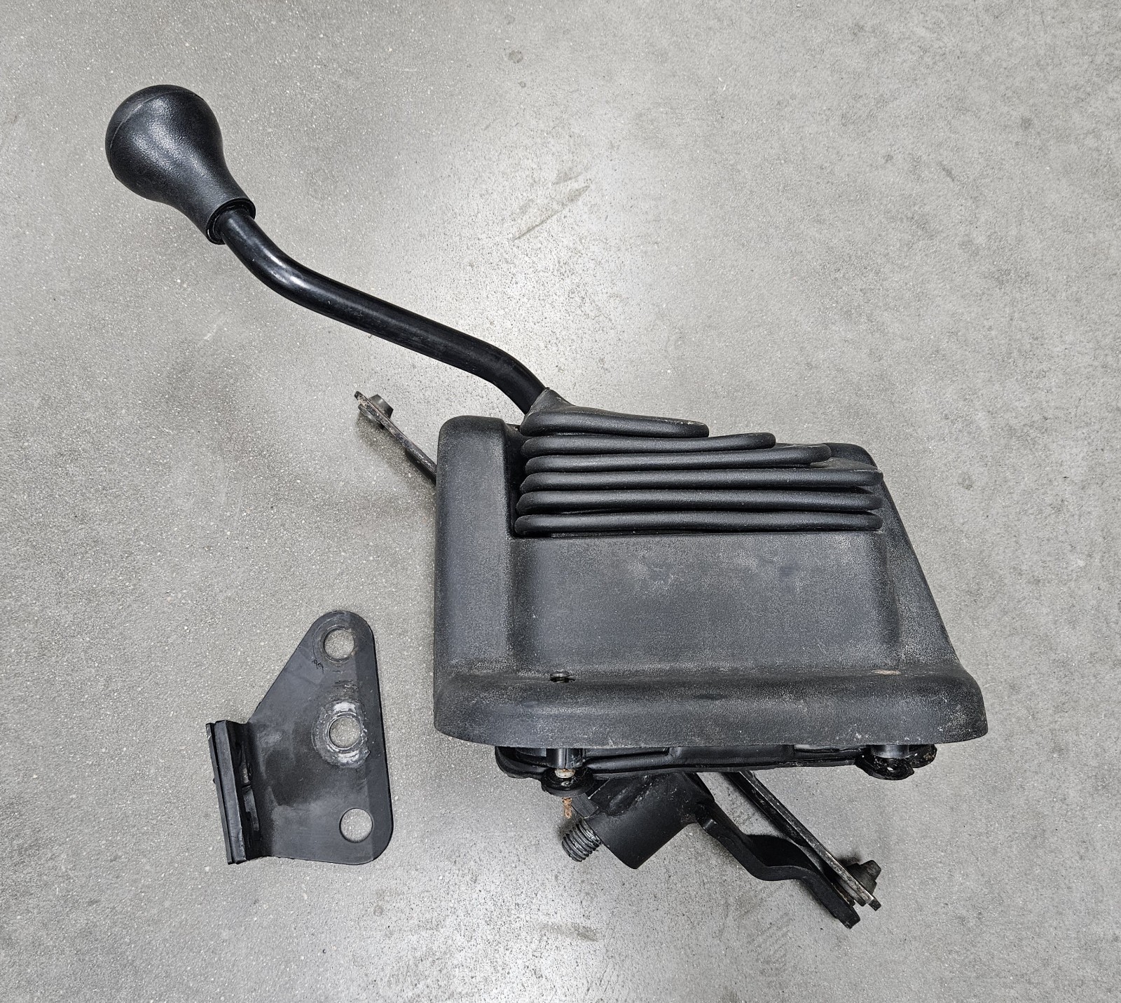1999-2007 Ford F250 F350 Pickup 4X4 4WD Manual Floor Transfer Case Shifter 1999-2007 Ford F250 F350 Pickup 4X4 4WD Manual Floor Transfer Case Shifter