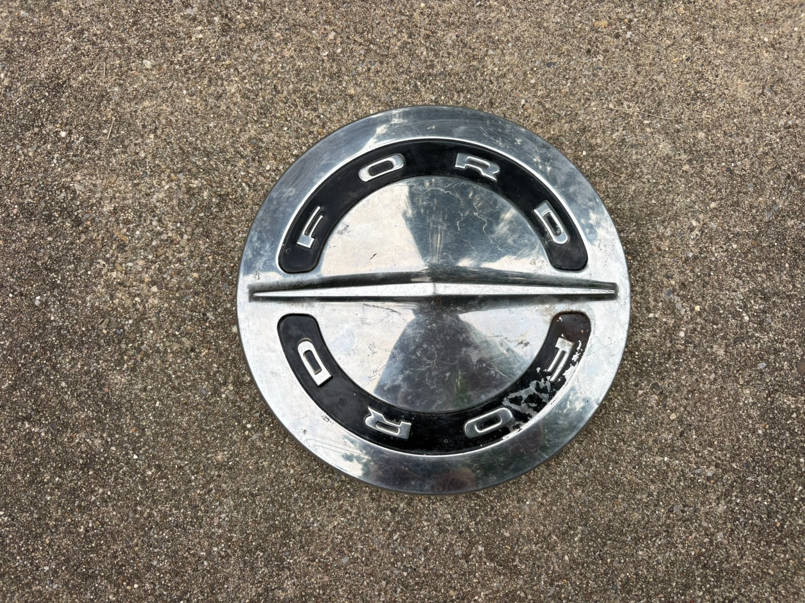 (1) 1964-1966 Ford Galaxie 500, Fairlane, F100 Truck, Falcon Dog Dish Hubcap OEM
