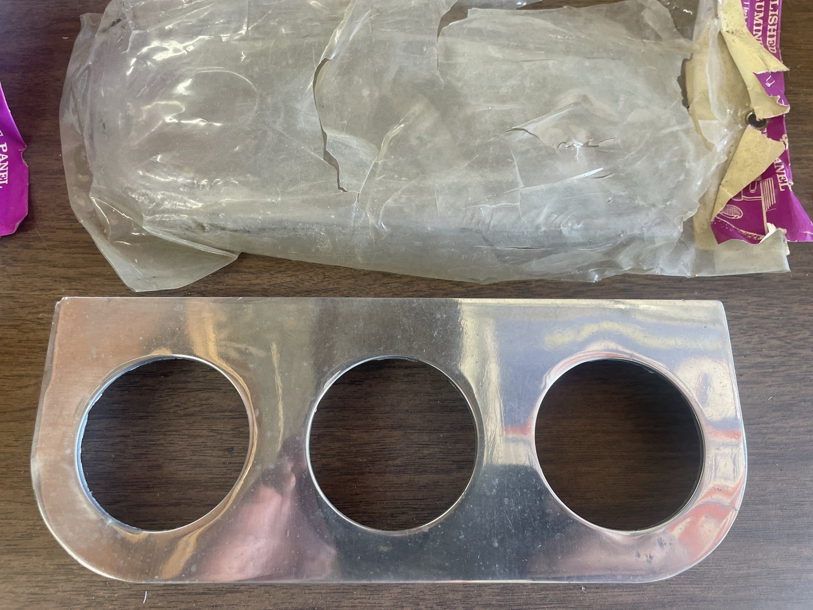 3 HOLE EELCO GAUGE PANEL POLISHED ALUMINUM NOS FROM 70\'S DEALER STOCK 2 1/16\ 3 HOLE EELCO GAUGE PANEL POLISHED ALUMINUM NOS FROM 70\'S DEALER STOCK 2 1/16\