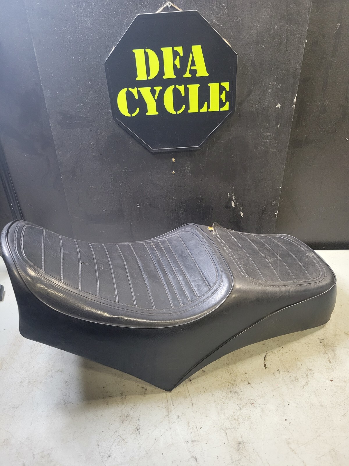 🔥 1981 81-83 Yamaha XV750 XV Virago OEM Seat Saddle Rider Passenger Cushion Pad