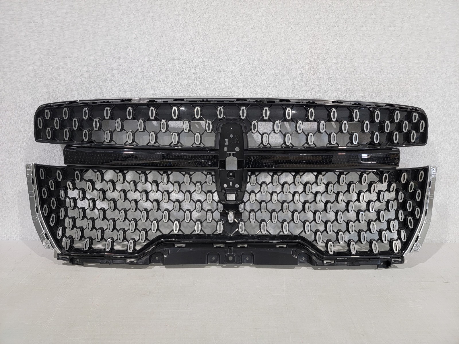 25 26 2025 2026 LINCOLN NAVIGATOR Grill OEM