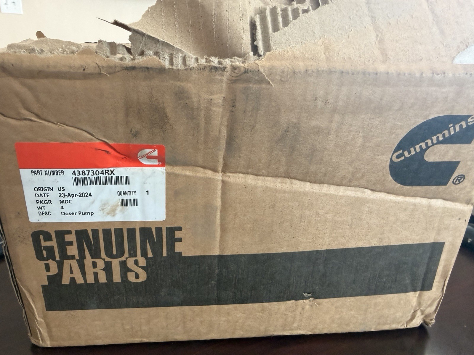 NEW Cummins & Paccar Denoxtronic 2.2 Adblue DEF Pump 0444042137 NEW Cummins & Paccar Denoxtronic 2.2 Adblue DEF Pump 0444042137