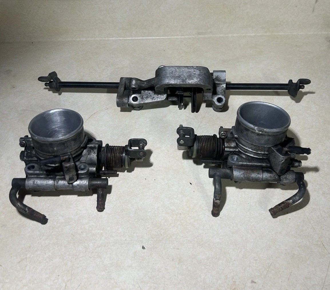 1990-1996 Nissan 300ZX Z32 TT/NA Throttle Body Pair with Linkage and hardware 1990-1996 Nissan 300ZX Z32 TT/NA Throttle Body Pair with Linkage and hardware