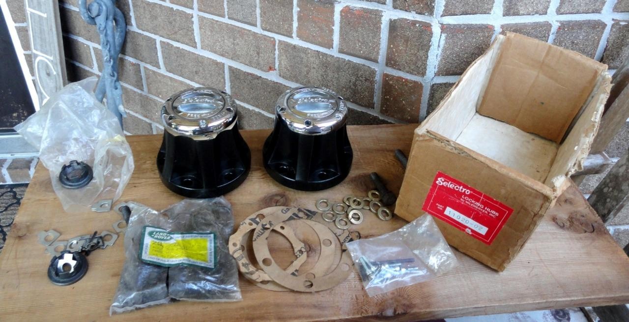 NOS 2 vintage SELECTRO LOCKING HUBS Mile Marker Inc. PART #11020-02 ~1970’s-80's