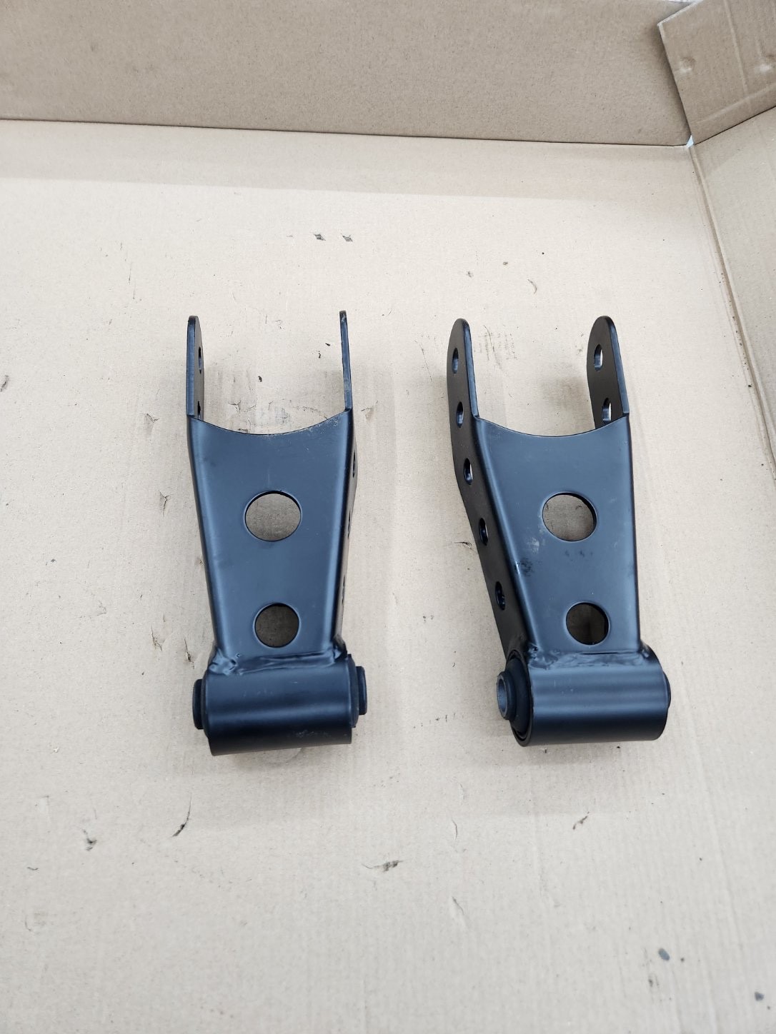 newer silverado sierra rear universal adjustable lowering shackles