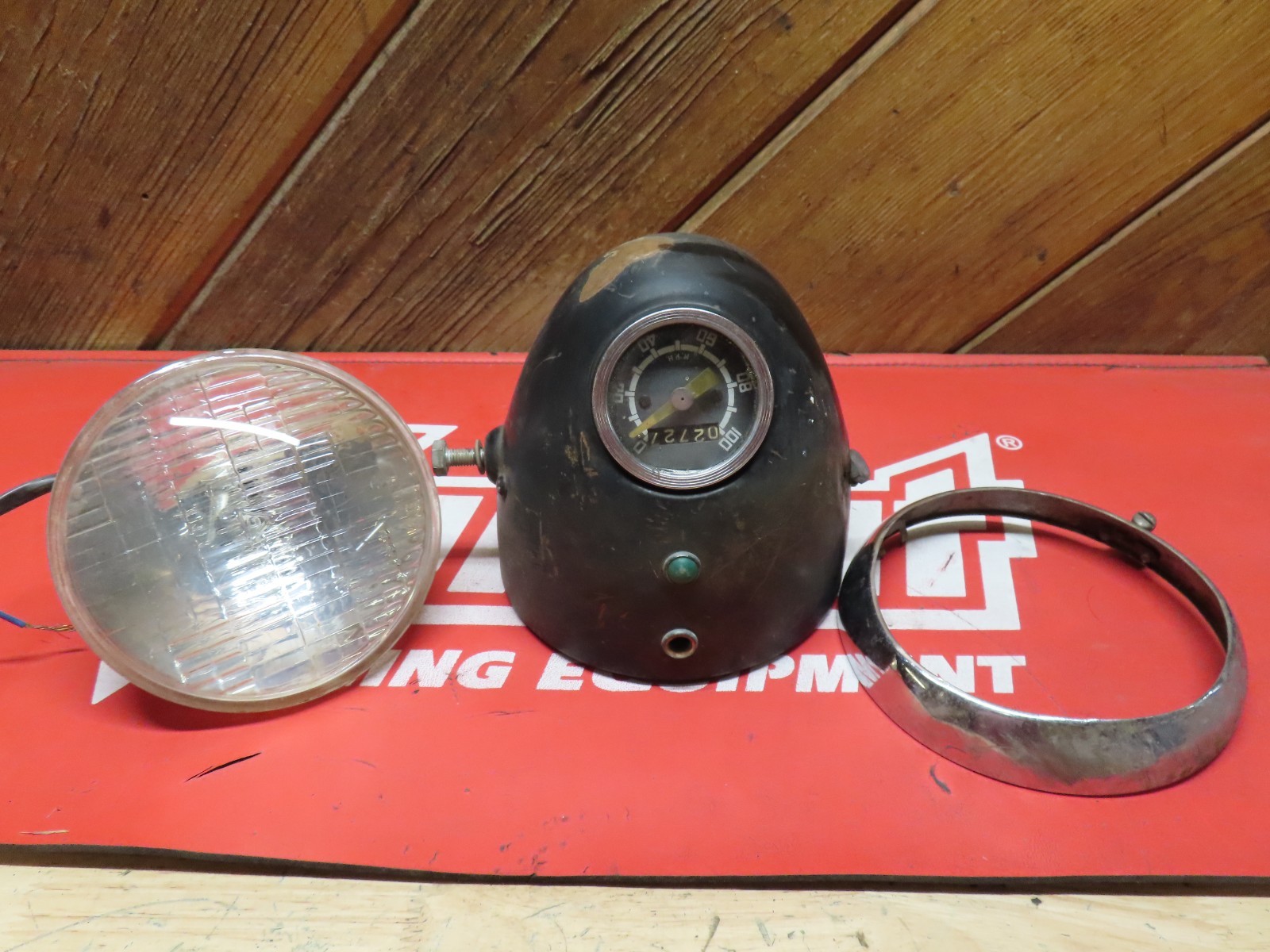 1963 Harley Sprint Aermacchi 250 Headlight Bucket Speedometer 1963 Harley Sprint Aermacchi 250 Headlight Bucket Speedometer