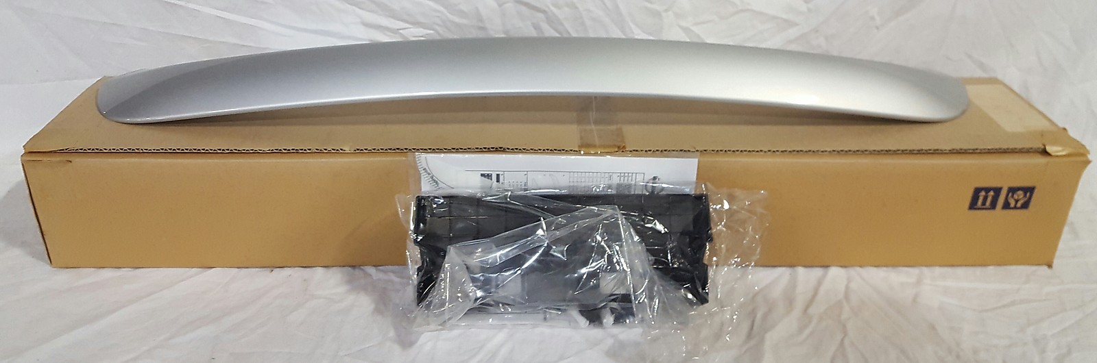 New OEM BRILLIANT SILVER Nose Bumper Finisher Nissan 370Z Nismo F2070-1EA0A