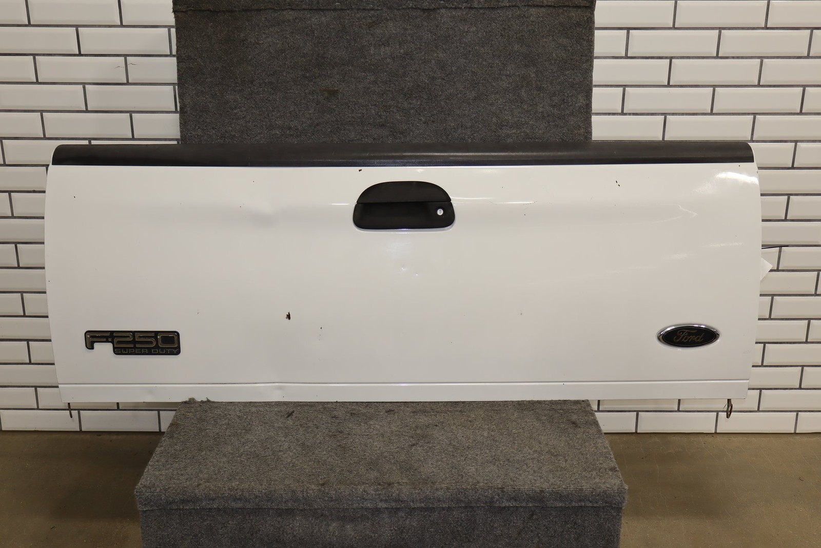 99-07 Ford F250 F350 Super Duty Styleside Tailgate OEM