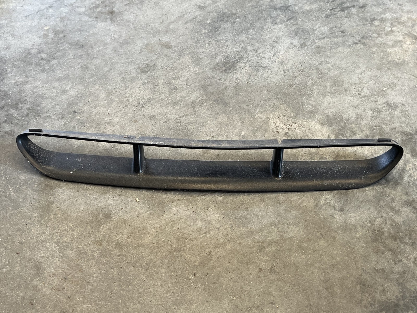 06-13 Corvette C6 Grand Sport Z06 Front Bumper Grill Vent Grille 15801406 06-13 Corvette C6 Grand Sport Z06 Front Bumper Grill Vent Grille 15801406