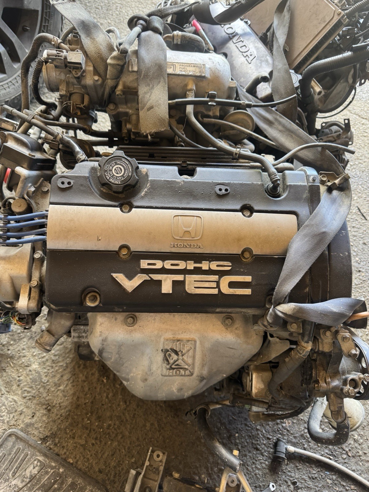 97-01 HONDA PRELUDE 2.2L H22A4 NON SH ENGINE MOTOR LONG BLOCK ASSEMBLY OEM 122K 97-01 HONDA PRELUDE 2.2L H22A4 NON SH ENGINE MOTOR LONG BLOCK ASSEMBLY OEM 122K
