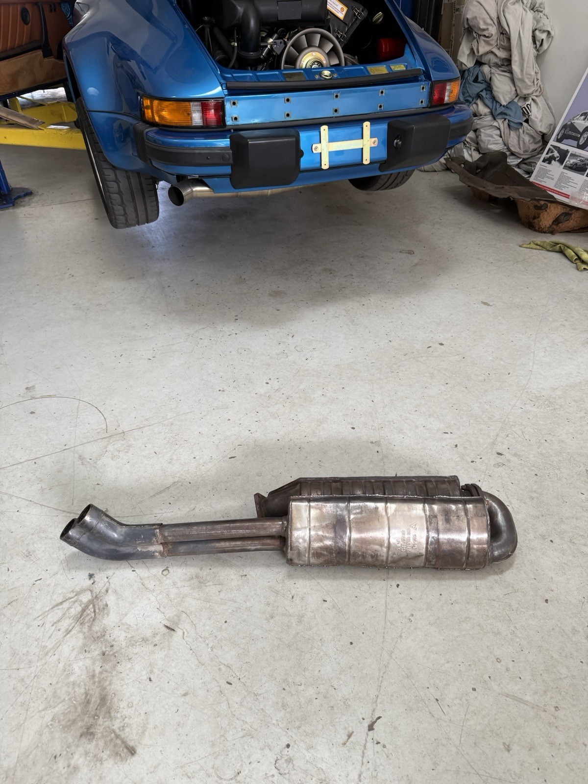 Porsche 930 Turbo Exhaust System 1986 - 1989 Muffler Catalytic Converter Porsche 930 Turbo Exhaust System 1986 - 1989 Muffler Catalytic Converter