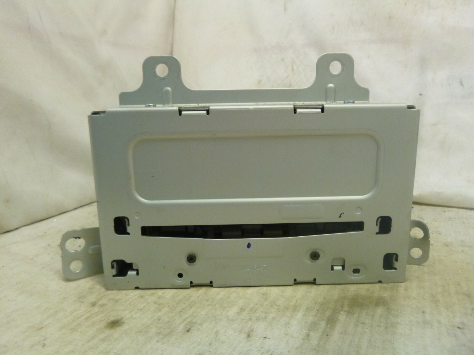 13 14 Chevrolet Cruze Radio Cd Player 22923803 Satellite Bulk 23