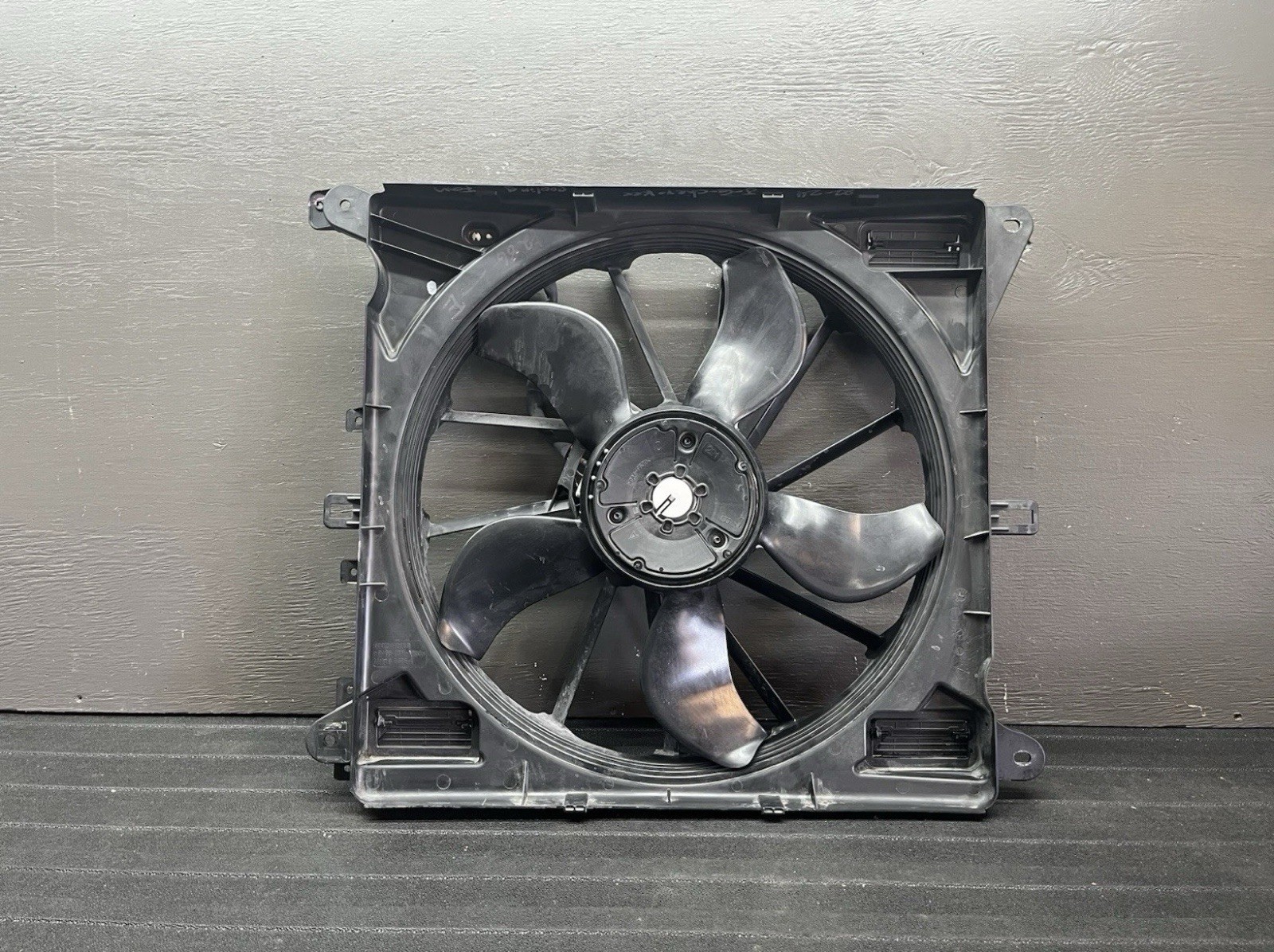 2022-2024 Jeep Grand Cherokee Cooling Fan OEM