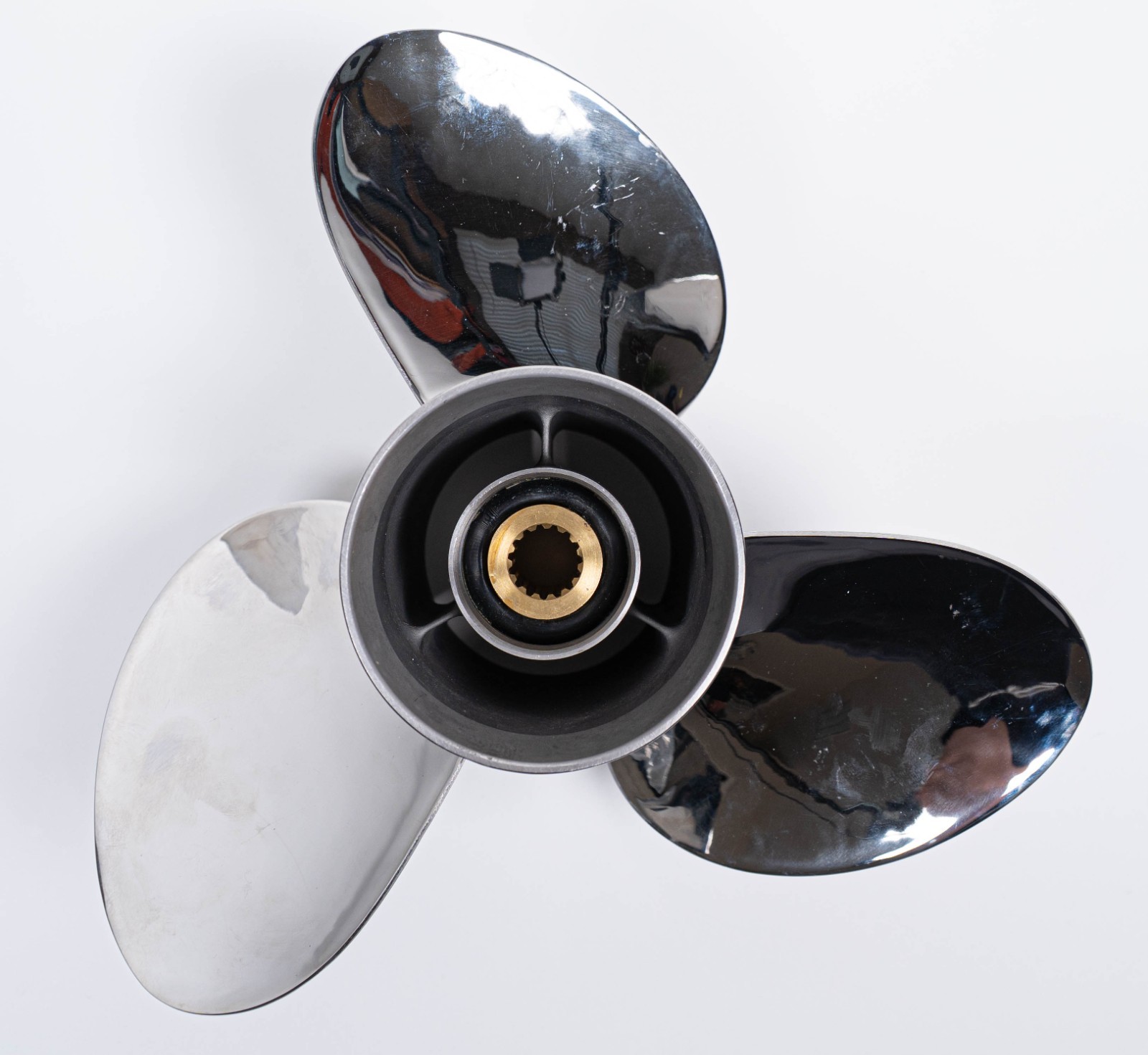 14 1/4 x 17 RH Stainless Steel Boat Propeller 3 Blade 17 Pitch Prop 14 1/4 x 17 RH Stainless Steel Boat Propeller 3 Blade 17 Pitch Prop