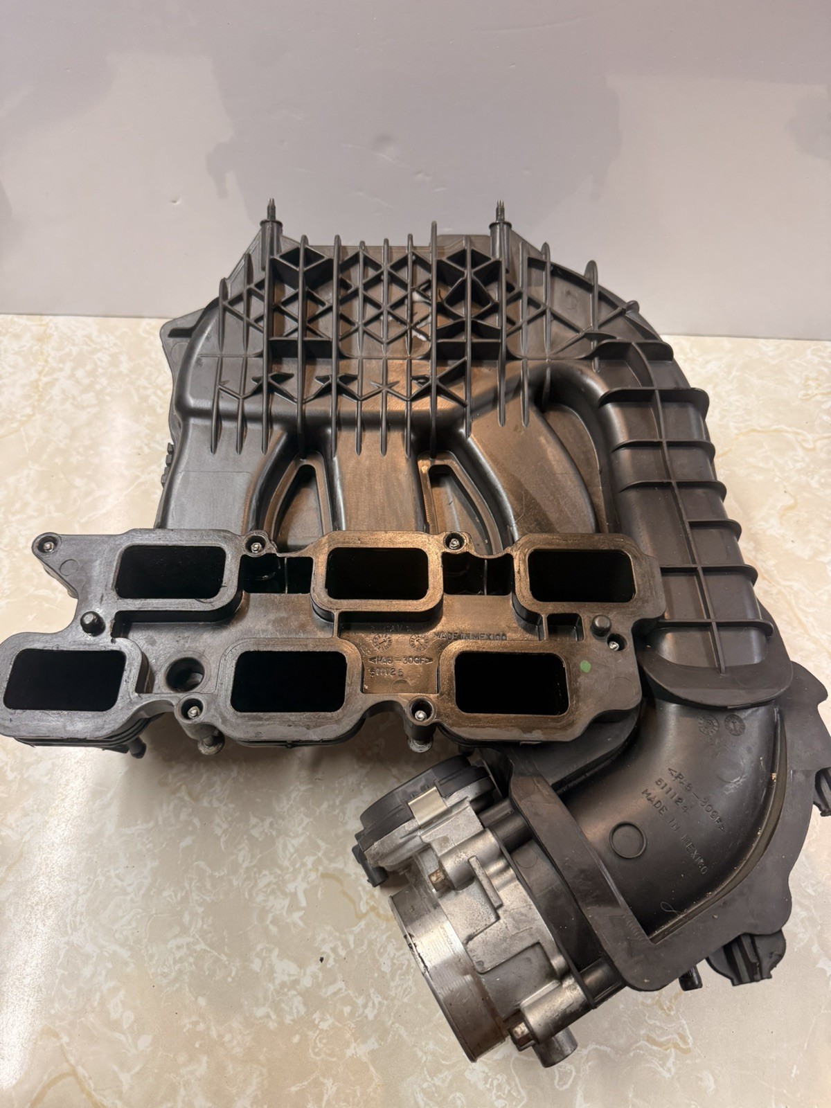 2011-2020 GRAND CARAVAN 2011-2023 CHARGER 300 3.6L UPPER INTAKE MANIFOLD OEM