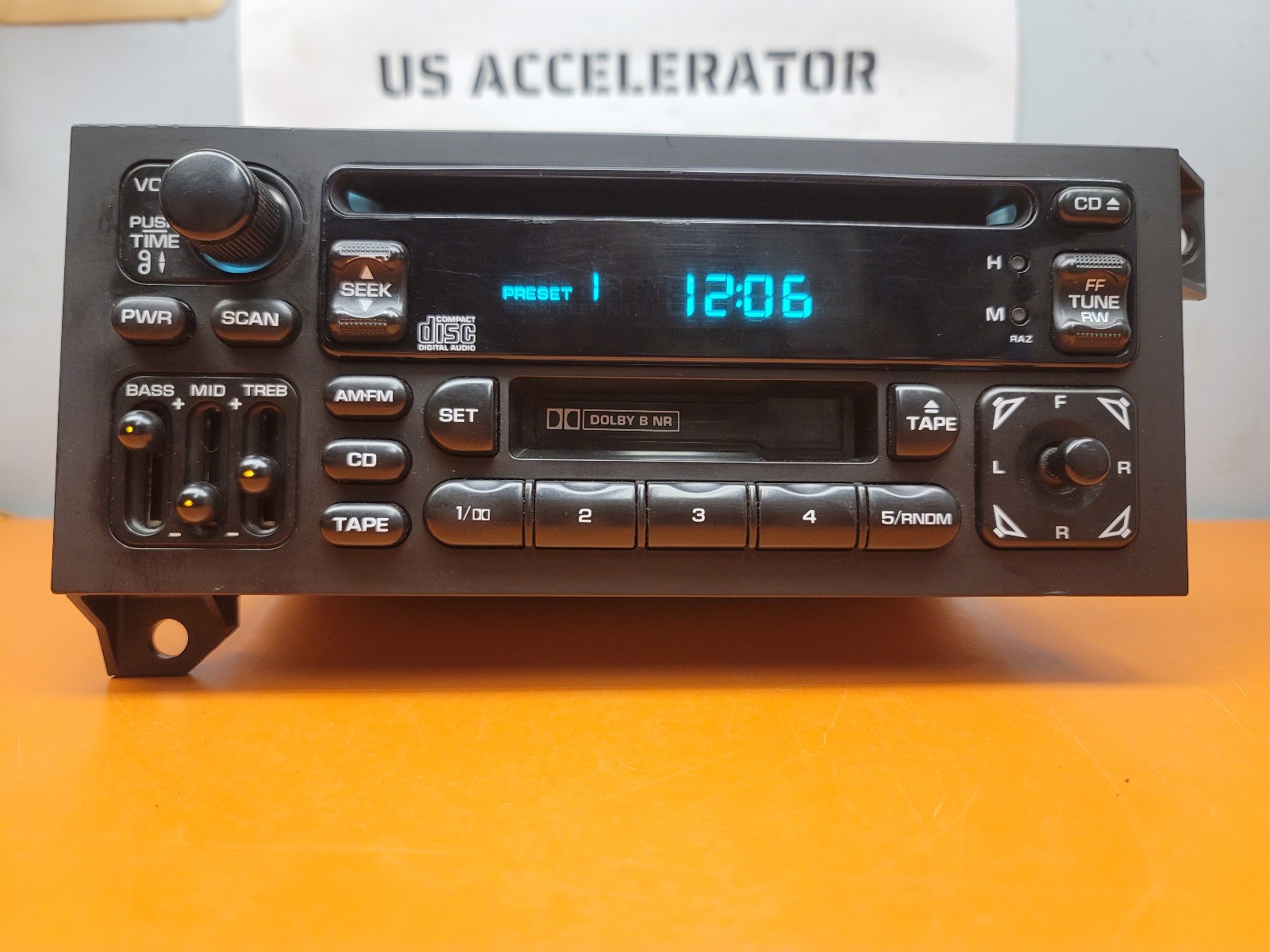 MINT 90s OEM Dodge Jeep Chrysler Radio CD & Cassette Tape Player RAZ P04704382AH MINT 90s OEM Dodge Jeep Chrysler Radio CD & Cassette Tape Player RAZ P04704382AH