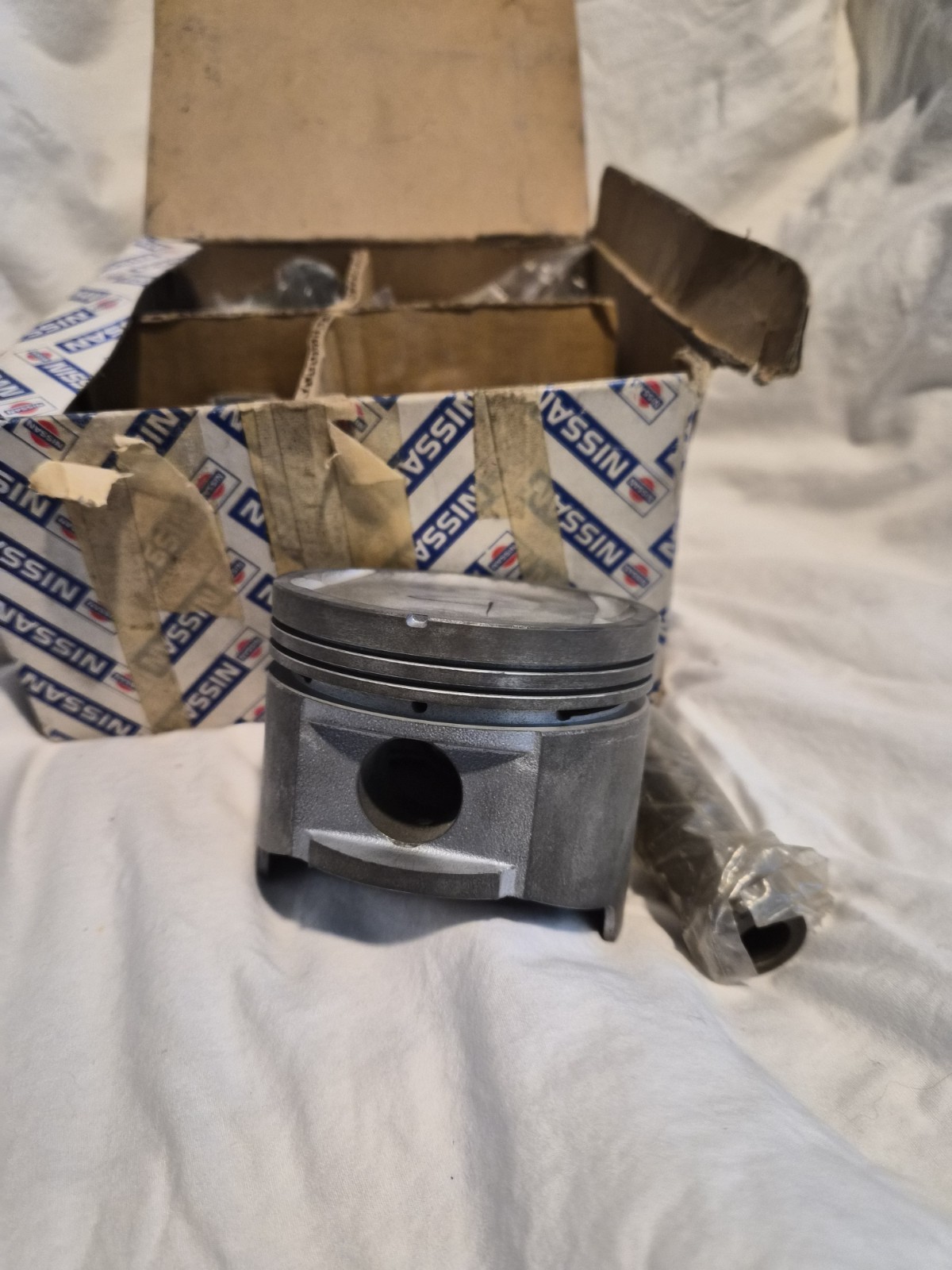 NOS, Z22, Original Nissan, Datsun Pistons, Std NOS, Z22, Original Nissan, Datsun Pistons, Std