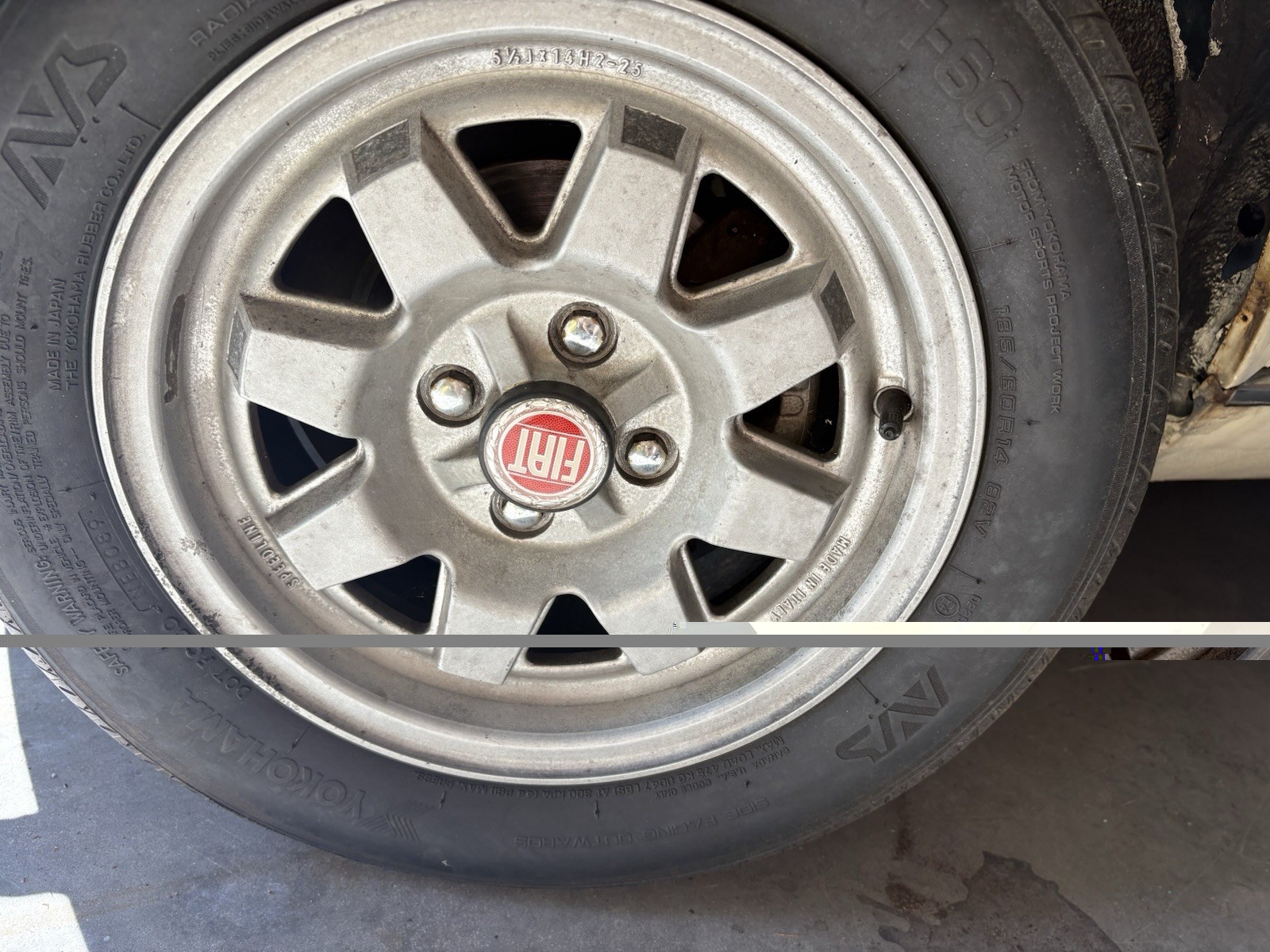 fiat 124 spider 2000 speedline wheels tires & nice center caps look  5.5 × 14 H2
