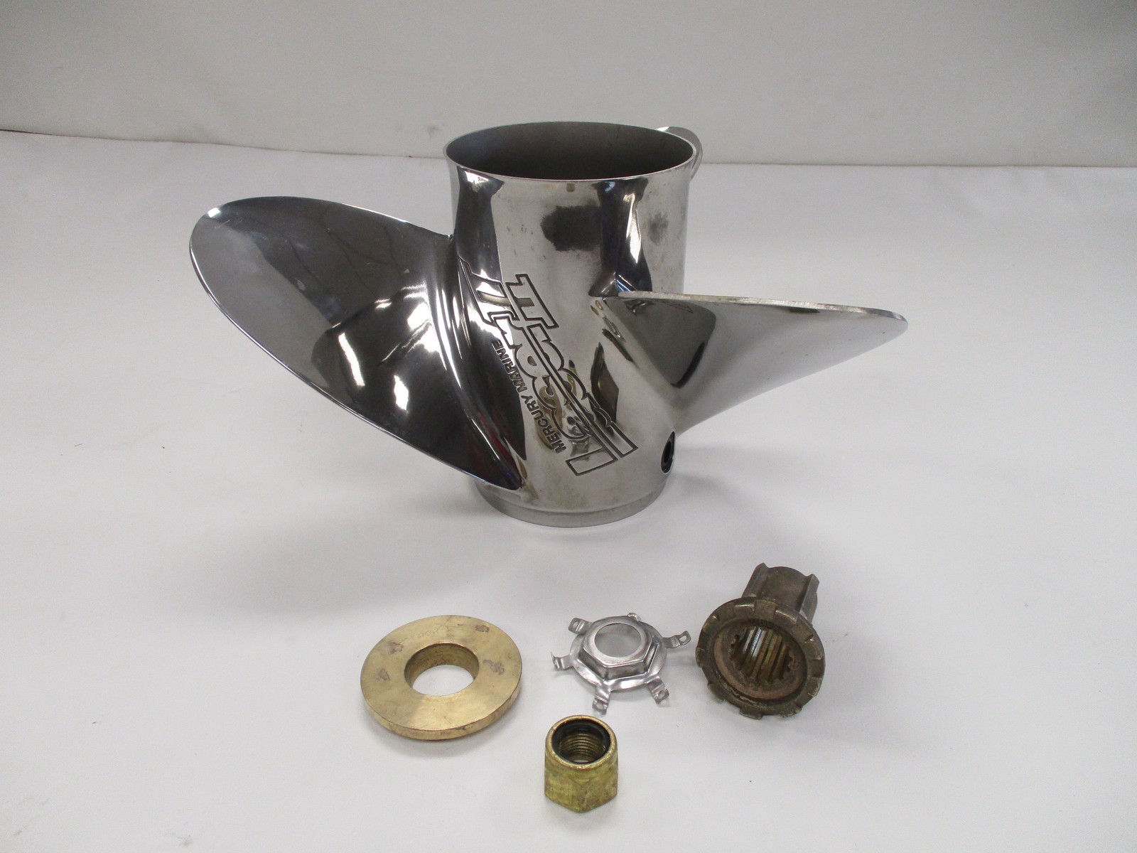 MERCURY LASER II PROPELLER W/ HUB KIT 14 MERCURY LASER II PROPELLER W/ HUB KIT 14