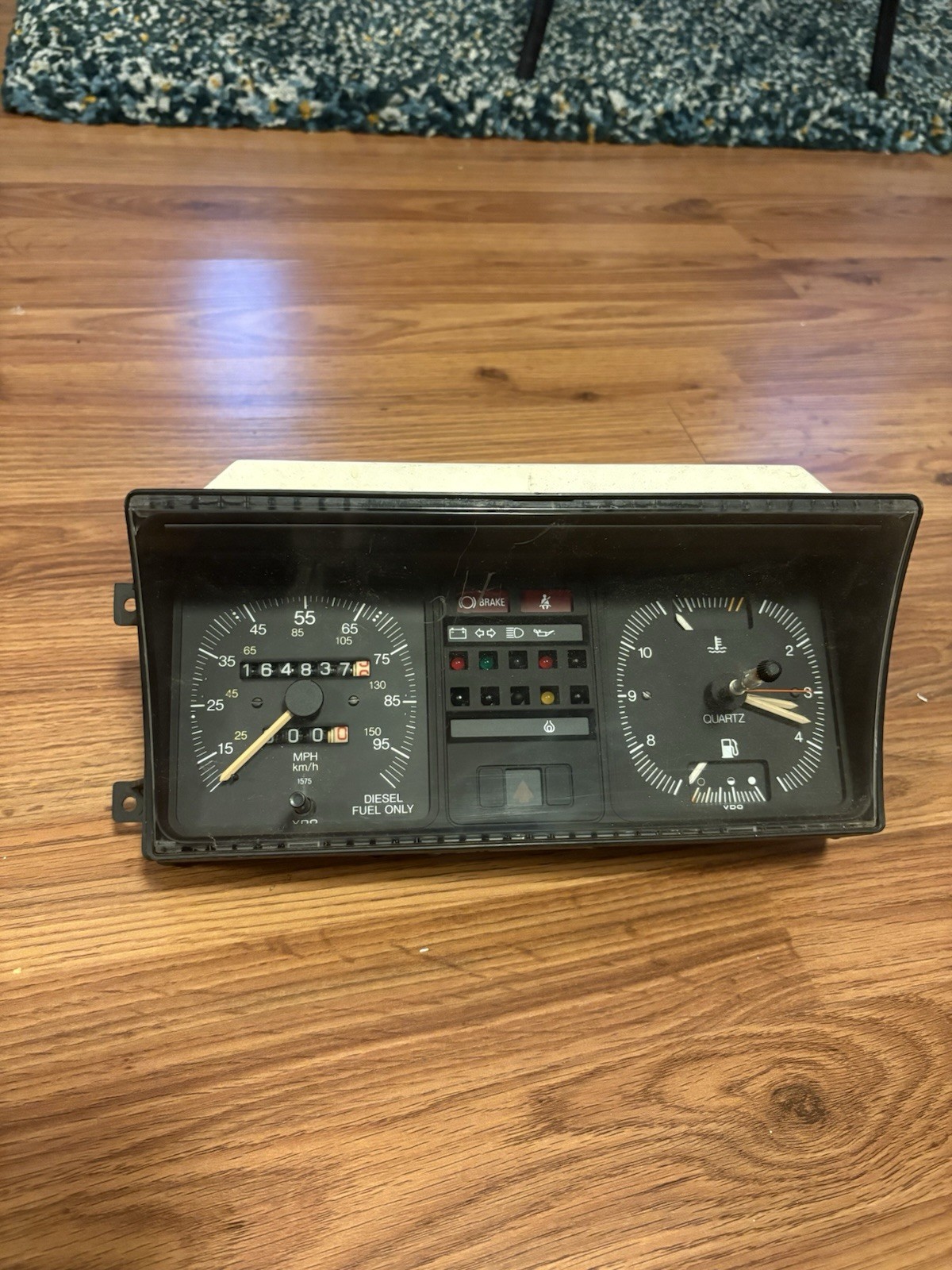 1981-1984 mk1 Volkswagen Rabbit Diesel Instrument Cluster 3045001052 Late Westy