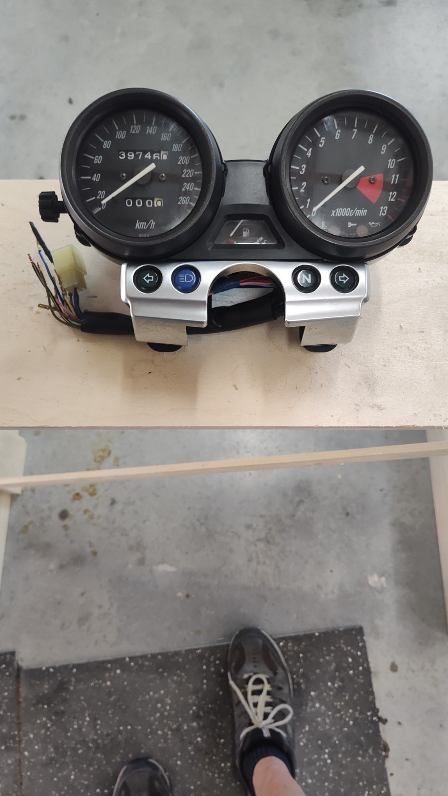 01-05 Kawasaki ZRX1200 ZRX 1200 Gauges Meters Speedometer Tachometer. 01-05 Kawasaki ZRX1200 ZRX 1200 Gauges Meters Speedometer Tachometer.