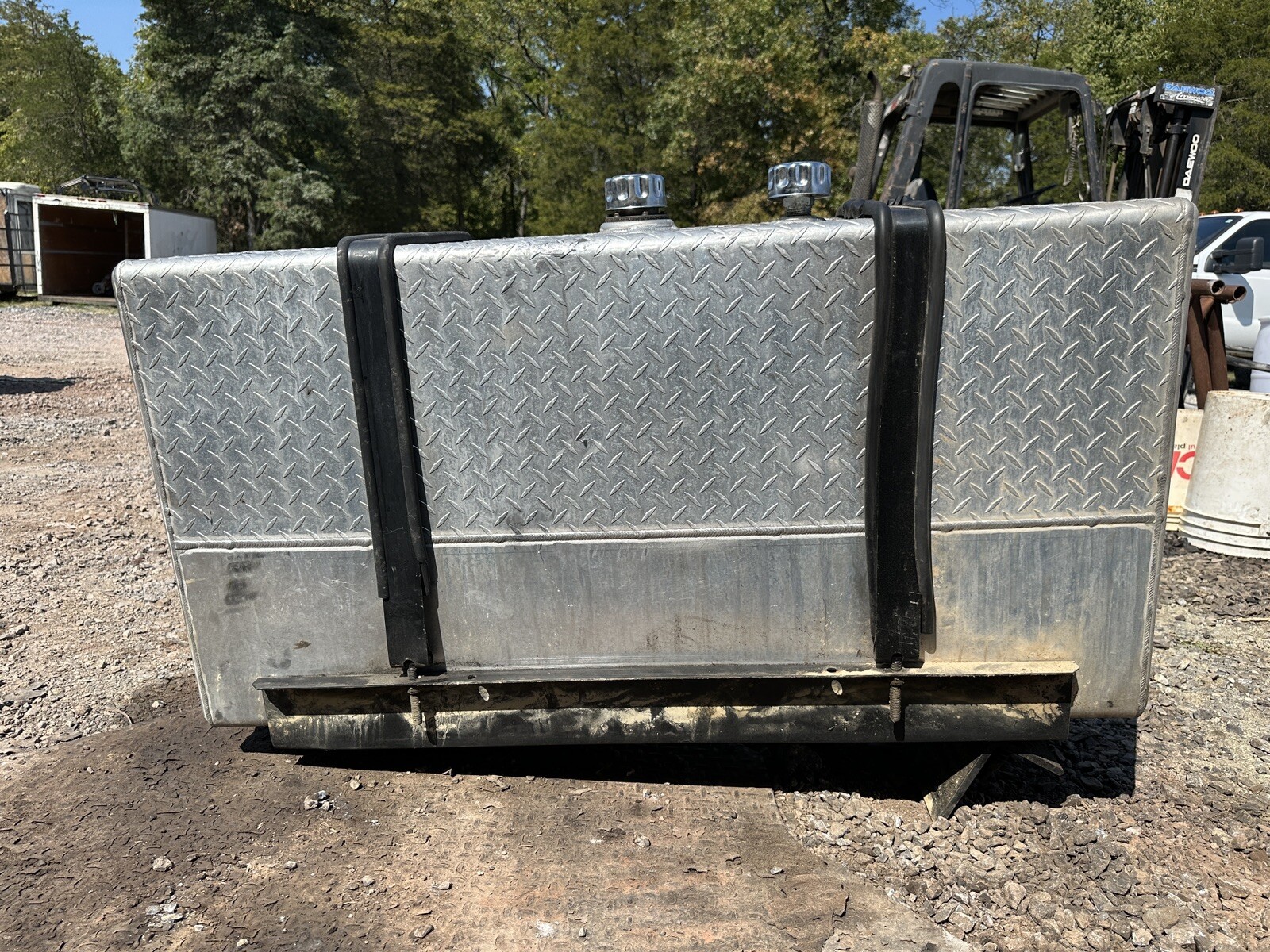 Replaces A4000 UNIVERSAL ALL 0 HYDRAULIC TANK 2447831