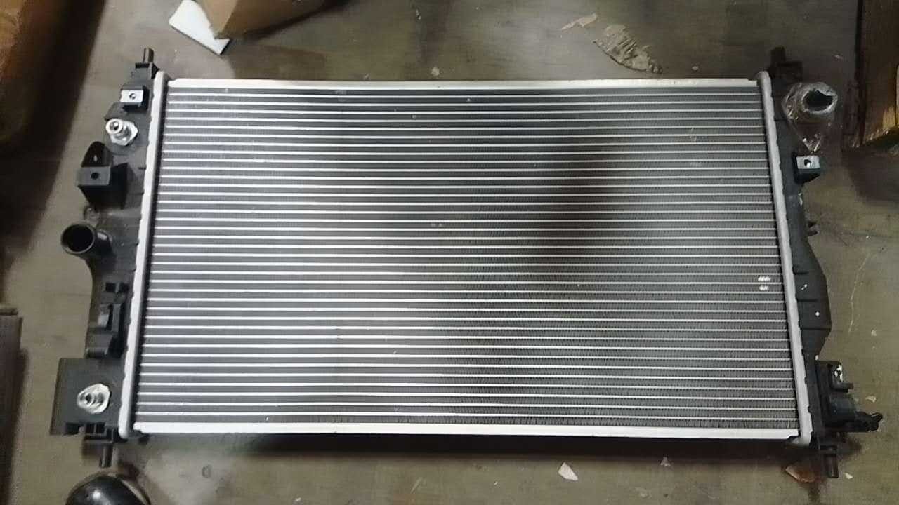 13146 Radiator for Chevy Impala Malibu Buick LaCrosse Regal Allure 2.4L 3.6L