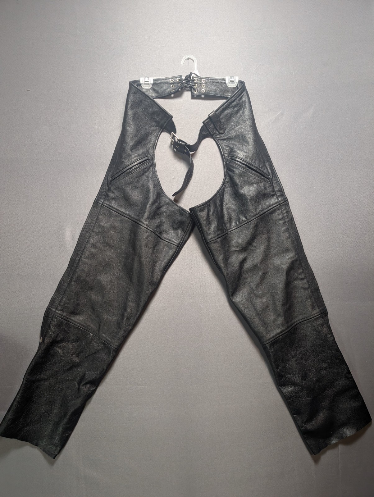FMC by First Manufacturing Co. Biker Chaps Men's L Black Leather Adjustable Belt FMC by First Manufacturing Co. Biker Chaps Men's L Black Leather Adjustable Belt