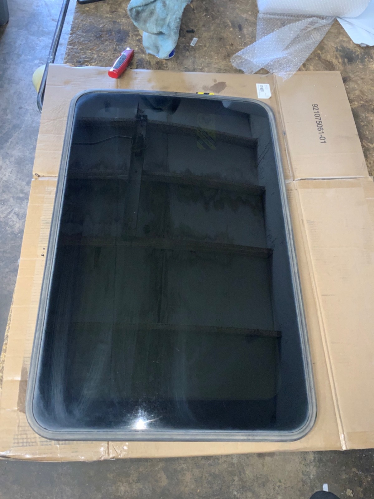 Sun Roof Glass Sunroof Fits 97-08 PONTIAC GRAND PRIX SR5-179136 Sun Roof Glass Sunroof Fits 97-08 PONTIAC GRAND PRIX SR5-179136