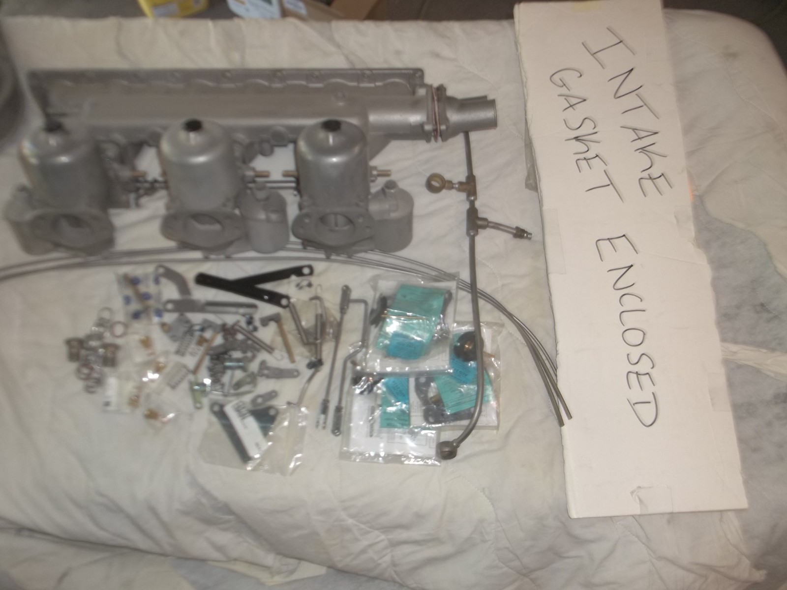 4.2 JAGUAR XKE E TYPE TRIPLE CARB SET UP COMPLETE CONVERSION KITS & BITS INCLUDE 4.2 JAGUAR XKE E TYPE TRIPLE CARB SET UP COMPLETE CONVERSION KITS & BITS INCLUDE