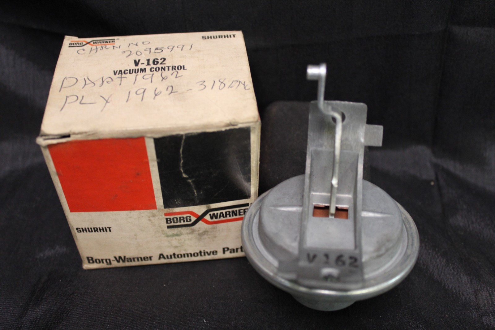 Vintage NOS Borg Warner Distributor Vacuum Control V162 1962 Dart, Plymouth (72)