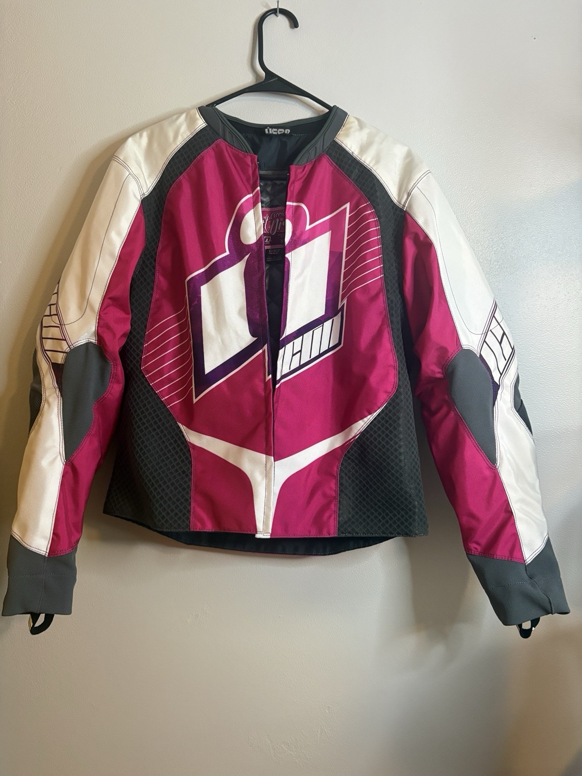ICON Overlord Sweet Dreams Women’s L Motorcycle Jacket D3O Armor Pink White
